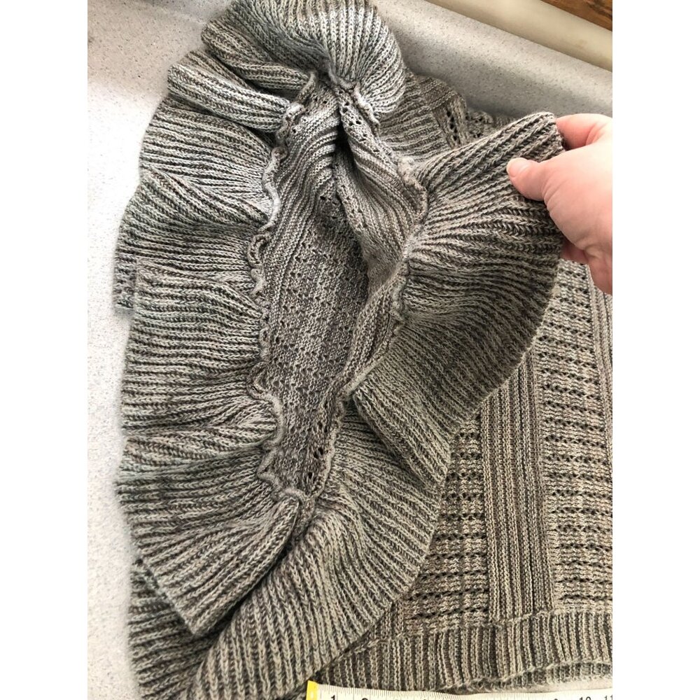 American Boutique OS Knitted Poncho Sweater Gray Ruffle Boxy Stretchy - Picture 5 of 10